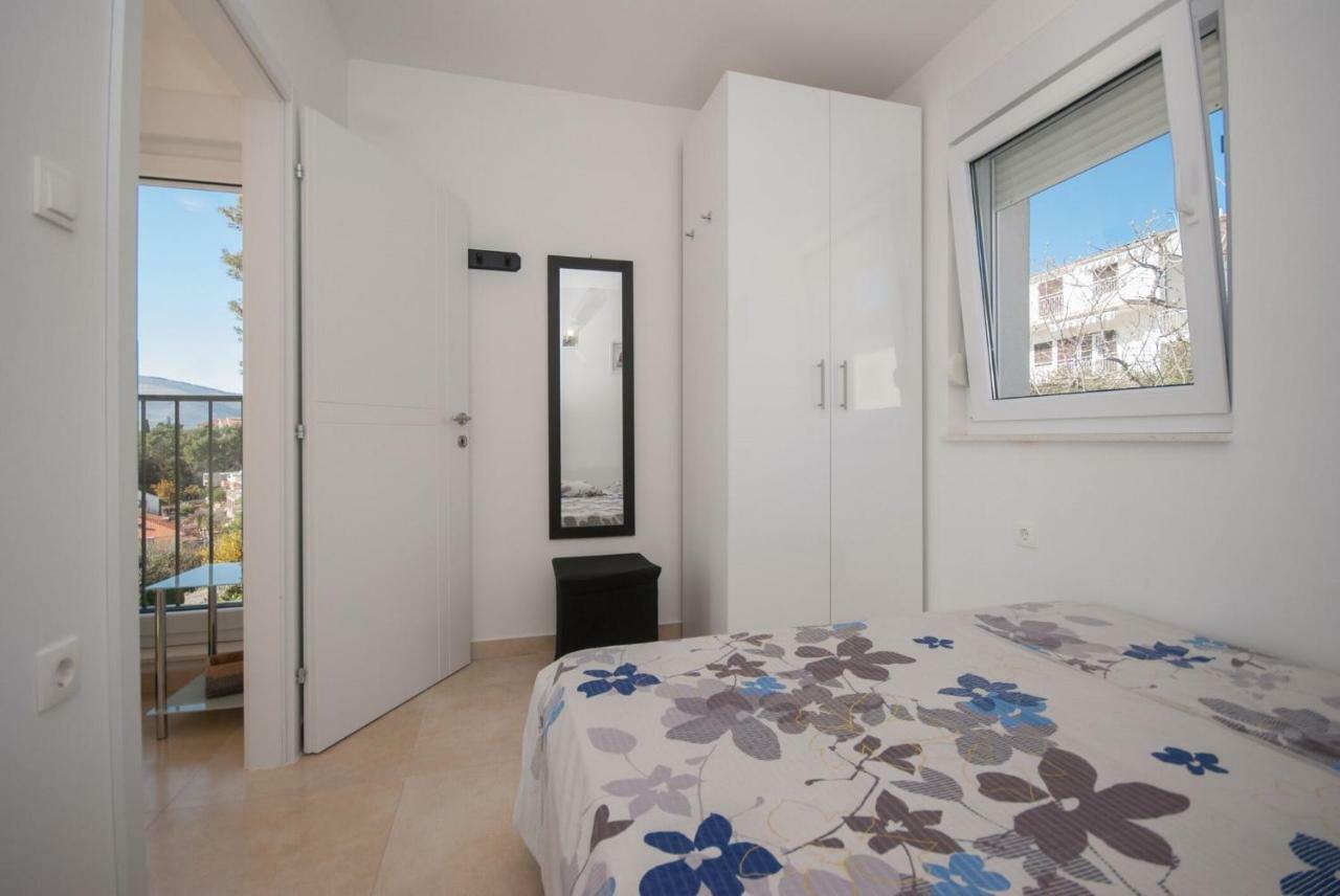Apartment Adriatic - Saldun Trogir Exterior foto